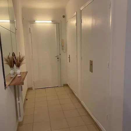 Le Niquet Spacious 2-bedroom In The Heart Of דירה אנטיב