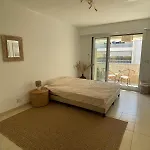 Apartment Le Niquet Spacious 2-bedroom In The Heart Of