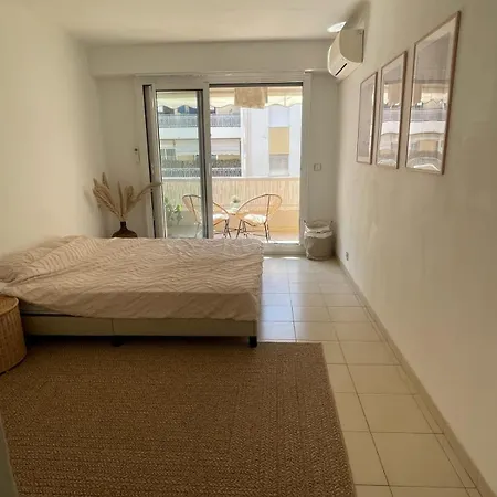 Le Niquet Spacious 2-bedroom In The Heart Of * Antibes