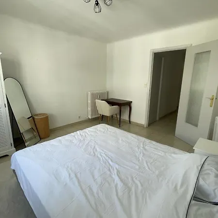 شقة Le Niquet Spacious 2-bedroom In The Heart Of *