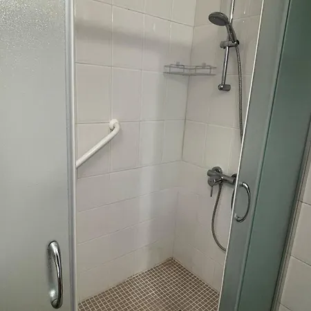 Le Niquet Spacious 2-bedroom In The Heart Of Daire Antibes