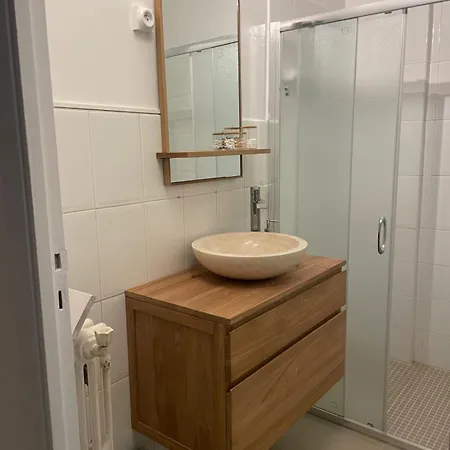 Le Niquet Spacious 2-bedroom In The Heart Of أنتيب