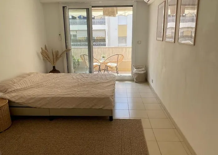 Le Niquet Spacious 2-bedroom In The Heart Of * Antibes