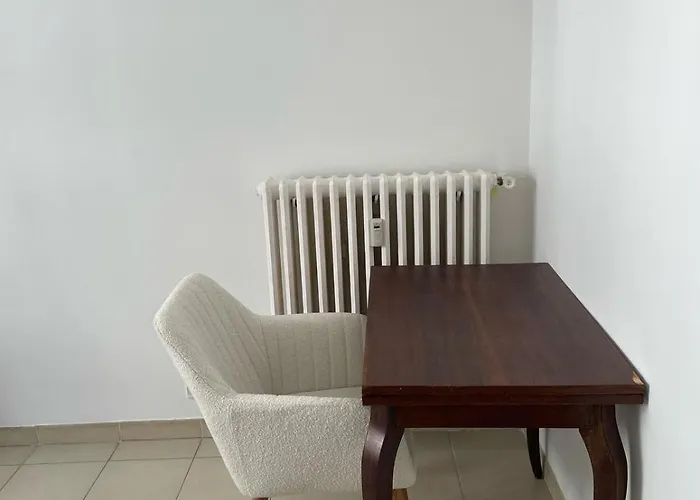 Le Niquet Spacious 2-bedroom In The Heart Of Appartement Antibes