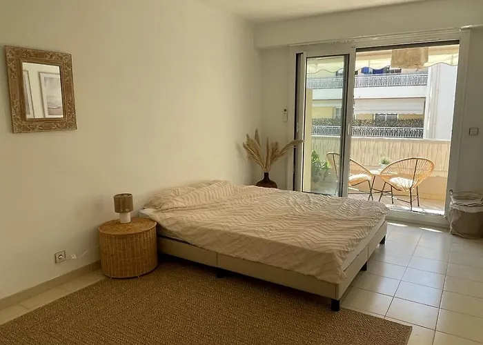 شقة Le Niquet Spacious 2-bedroom In The Heart Of