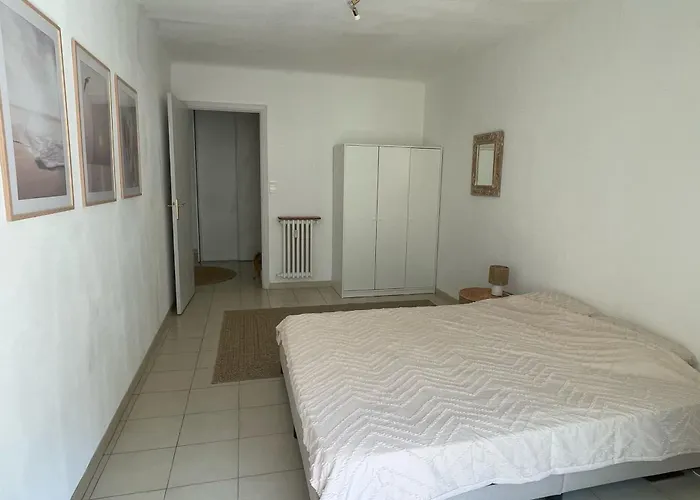 Daire Le Niquet Spacious 2-bedroom In The Heart Of *